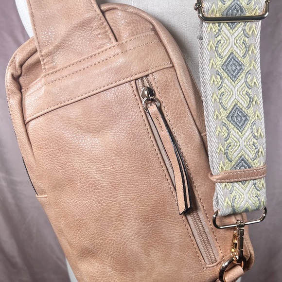 BOHO GUITAR STRAP CROSSBODY BAG ❤️IN STORES❤️ - Picture 2 of 3